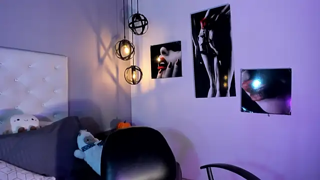 Nicollee Heart online show from October 29, 2:31 pm