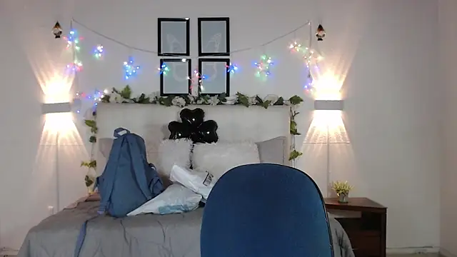 Megan 05  online show from February 20, 5:58 pm