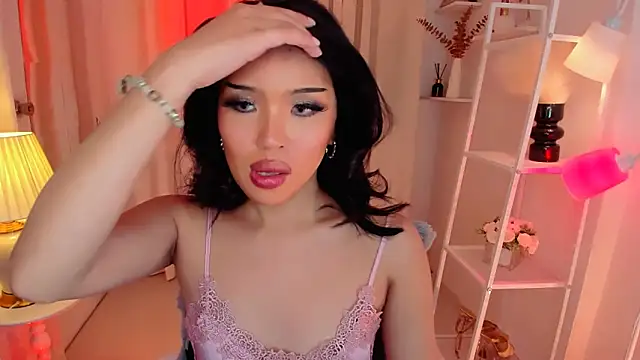 MS LUNA online show from February 18, 9:36 pm