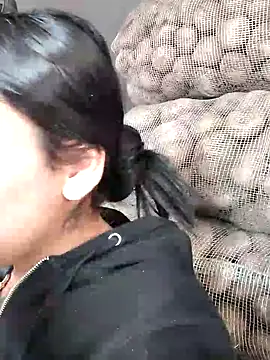 Megara 25 online show from October 13, 1:14 pm