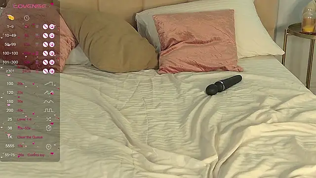 AdoraCortes online show from February 24, 5:50 am