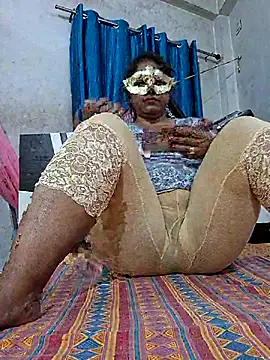 SIMIHOT online show from April 2, 4:26 pm