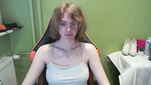 juicyPenny online show from November 24, 7:32 am