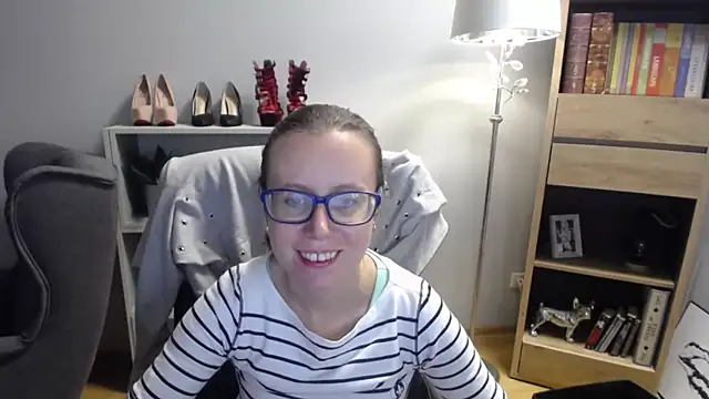 sweetxLizzy online show from September 15, 4:21 am