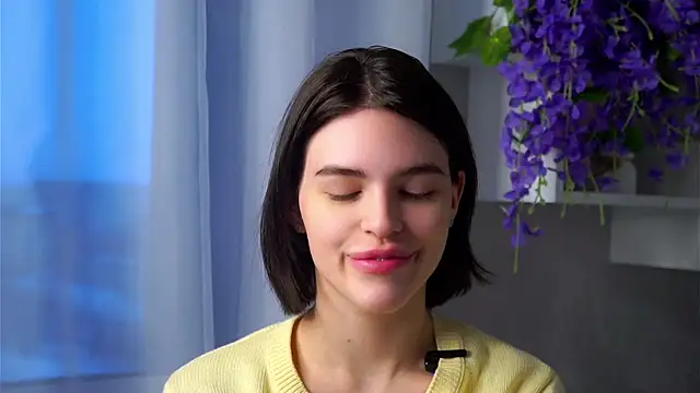 EleneButton online show from February 15, 1:30 am