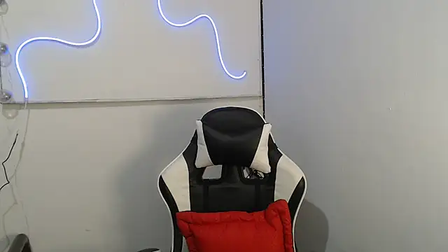 JessGarcia online show from November 24, 4:31 pm