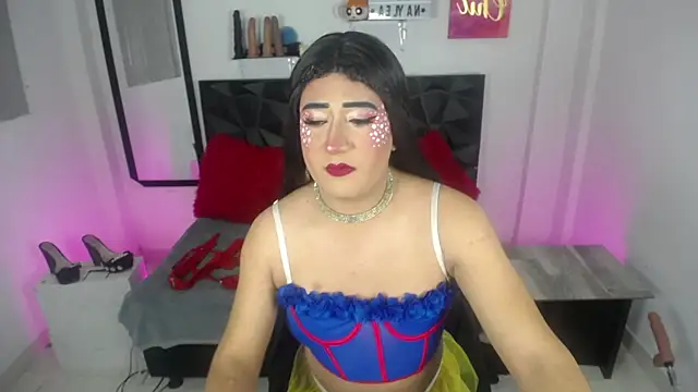 Snapshot of Athenea__Rouse chatting on October 31, 2:02 am Athenea  Rouse online show from October 31, 2:02 am