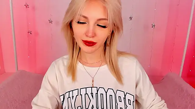 LisaFoxyMe online show from January 14, 1:32 am