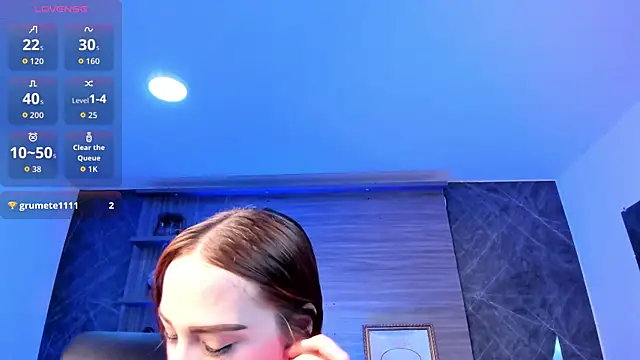 MadisonAnngel online show from November 4, 7:30 pm