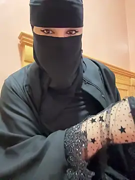  Laiali  online show from February 5, 12:41 pm