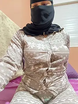  Laiali  online show from November 8, 2:11 pm