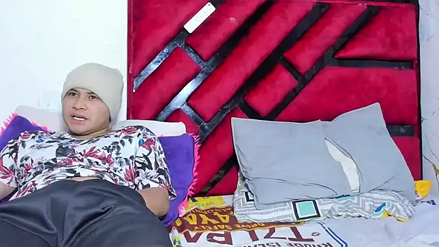 hot lady19 online show from April 8, 8:44 pm