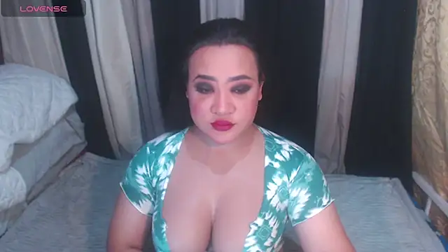 Hotcum ella online show from April 20, 1:41 am