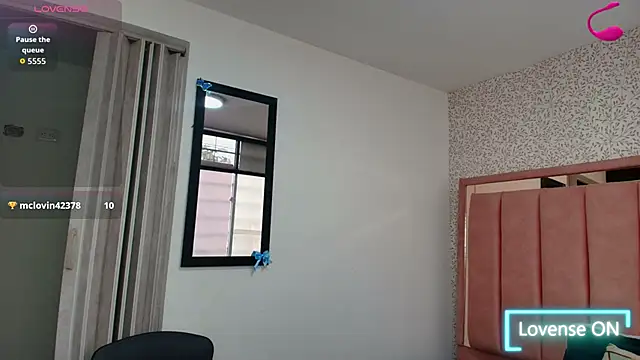 Hanna Lee   online show from March 28, 8:30 pm