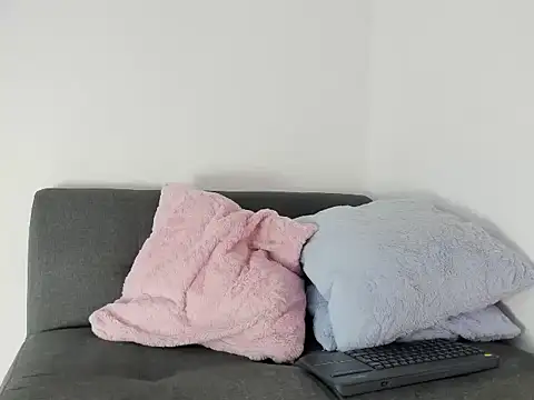 lara and danny online show from October 25, 5:31 pm