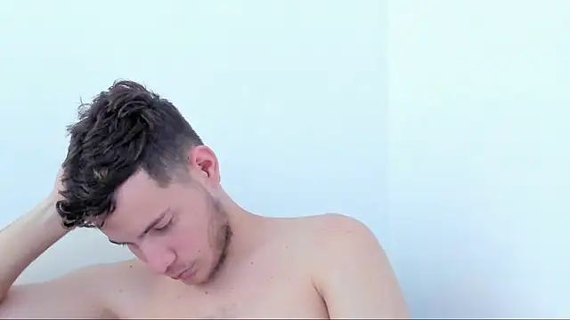 lara and danny online show from November 5, 3:39 pm