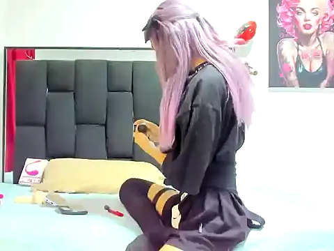 Snapshot of xamila_muaa chatting on October 13, 10:18 am xamila muaa online show from October 13, 10:18 am