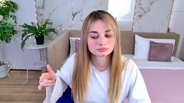 SweetyLicky online show from May 10, 3:36 pm