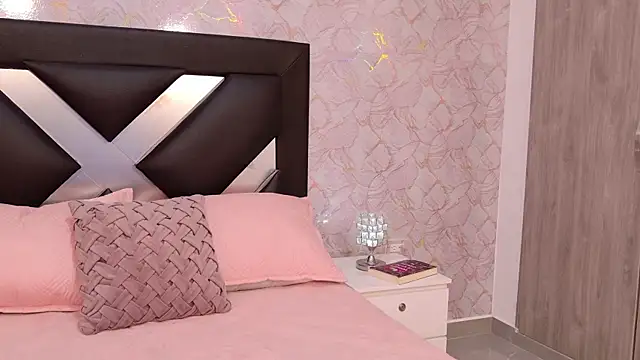 CataRicci online show from February 23, 4:39 pm