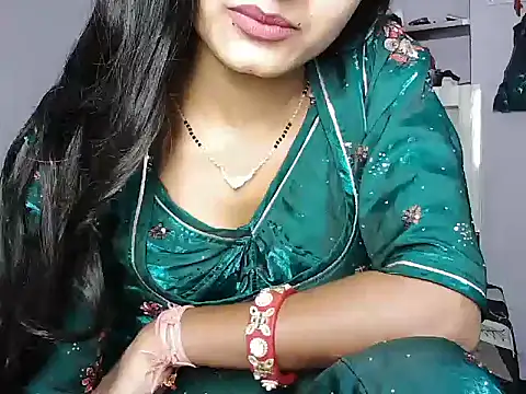 ROSE GOLDE online show from June 19, 10:08 am