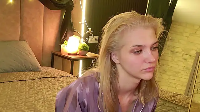 4example Chloe online show from June 3, 2:33 pm