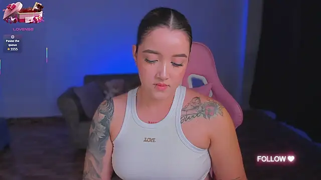 lunaarose online show from September 17, 4:10 am