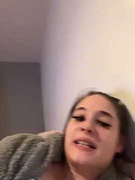 LollyLove  online show from March 2, 9:10 pm