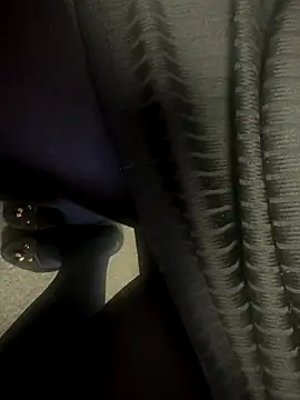 HiddenHoneyLDN online show from September 11, 3:01 pm