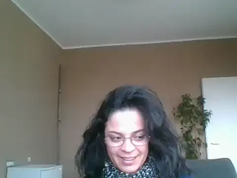 ITALIANASISIXX online show from February 5, 8:50 am