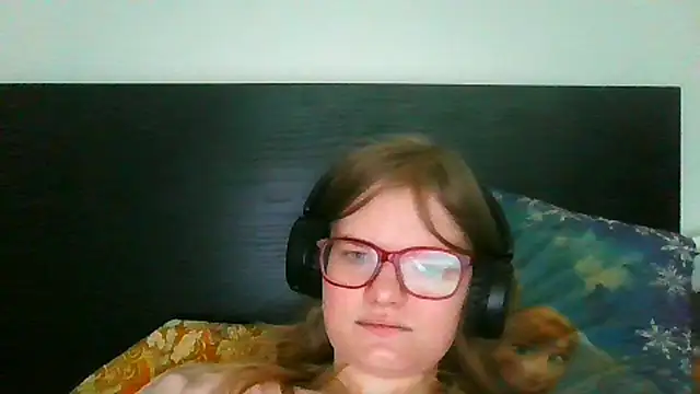 Moonolighta online show from May 19, 9:16 am