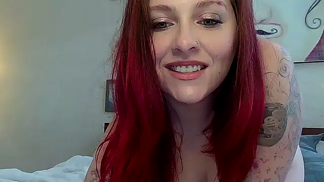 strawberrylemonadexoxo online show from November 11, 7:55 pm