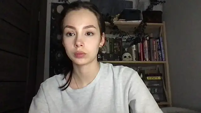 Yuna5343 online show from March 14, 10:00 pm