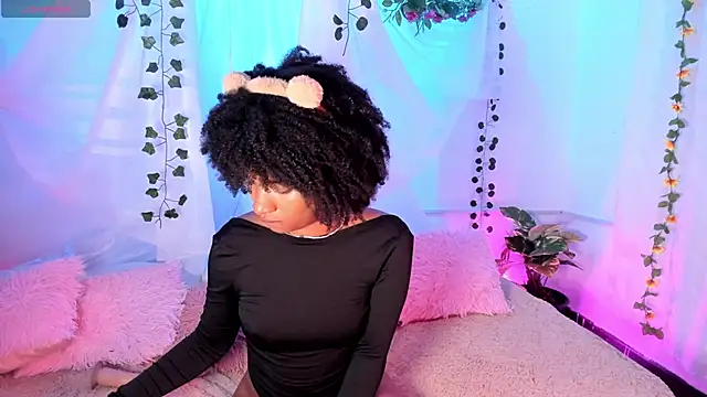 Lolalewis777 online show from February 7, 10:35 pm