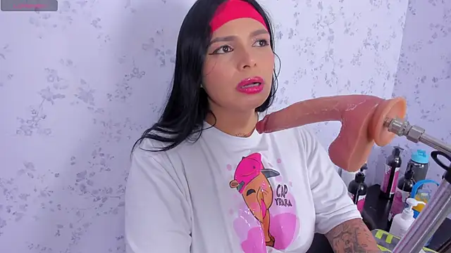 miathonson769 online show from October 29, 9:06 pm