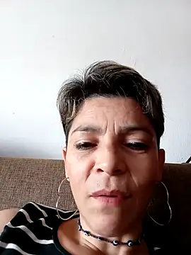 Lulypsicologasexual online show from February 11, 9:05 pm