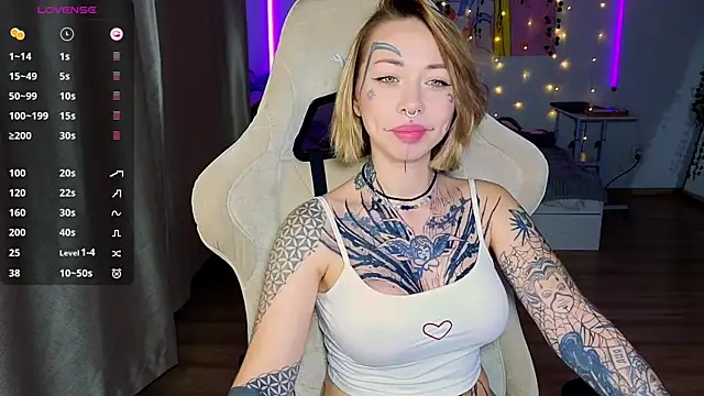 bunnykellyyy online show from October 23, 6:36 pm