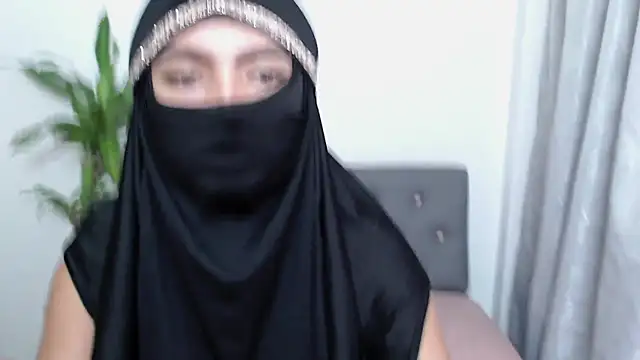 jade nassar online show from November 6, 7:42 pm