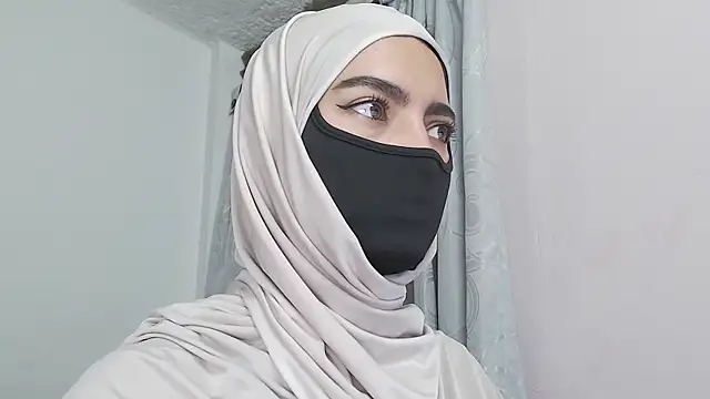 jade nassar online show from January 13, 1:55 am