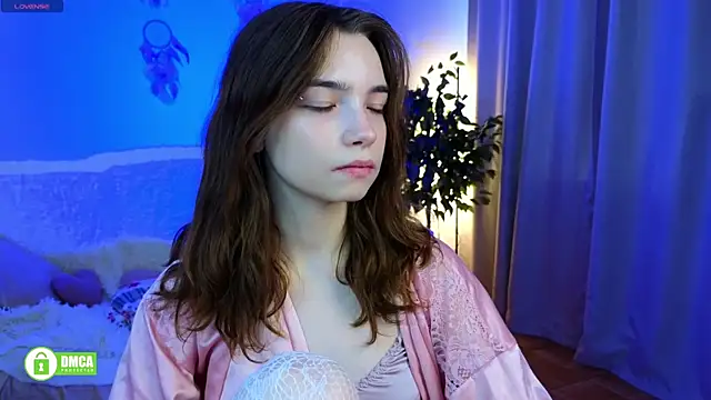 Evi Brook online show from April 3, 12:25 pm