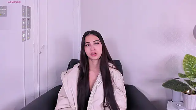 Snapshot of Kendall__blake chatting on October 13, 12:08 pm Kendall blake online show from October 13, 12:08 pm