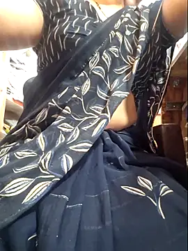 indianhotwife639 online show from December 22, 7:33 am