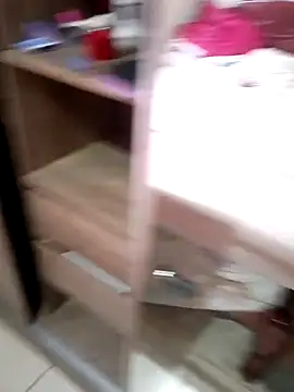 vivizinha27 online show from April 9, 6:35 pm