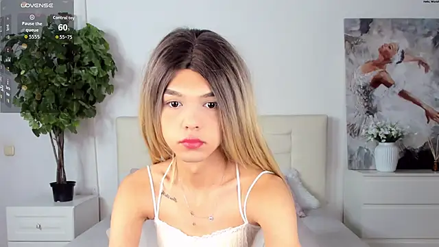 MadonnaRossi online show from March 20, 9:30 pm