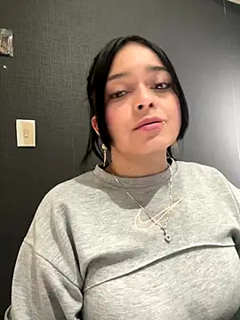 Emily Rivers  online show from October 17, 2:53 pm