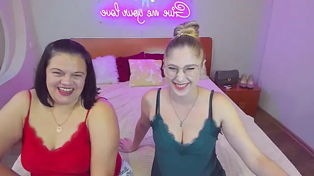 Snapshot of Your_Exstasy chatting on October 19, 8:38 am Your Exstasy online show from October 19, 8:38 am