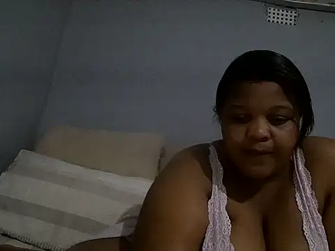 Hornychubbybitch online show from October 22, 8:14 pm