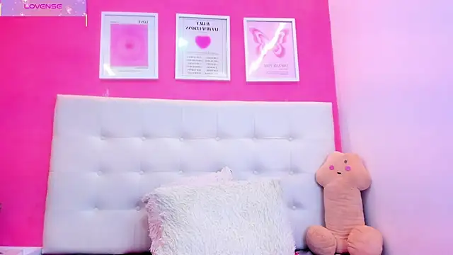 Macarena 05 online show from December 22, 4:59 am