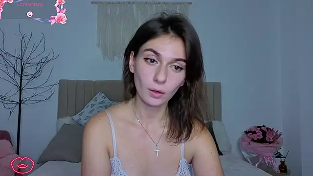 Little mia   online show from November 21, 9:50 pm