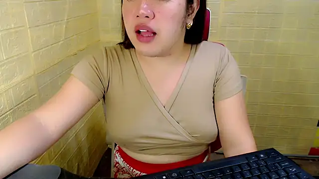 xUrDreamSlutWhore online show from November 7, 10:47 pm