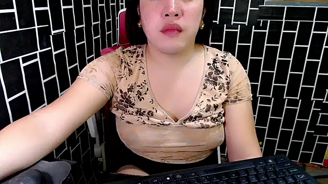 xUrDreamSlutWhore online show from September 26, 10:18 pm